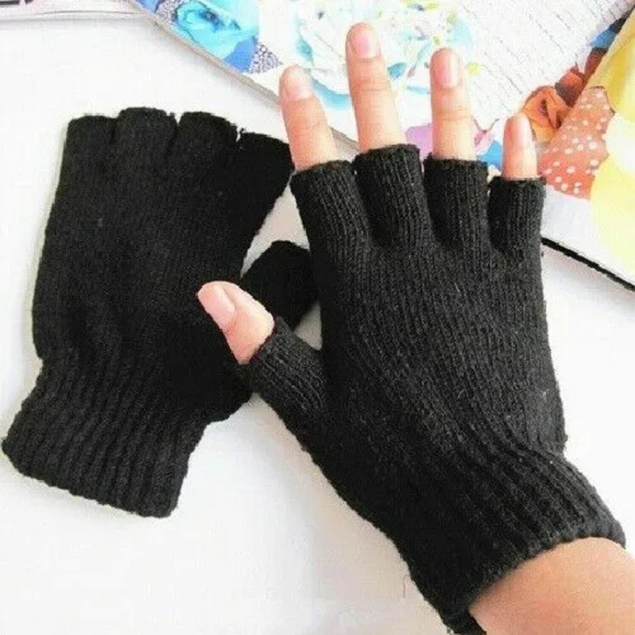 Unisex Black Fingerless Gloves One Size Stretch Fit Open Fingertip Winter Warm